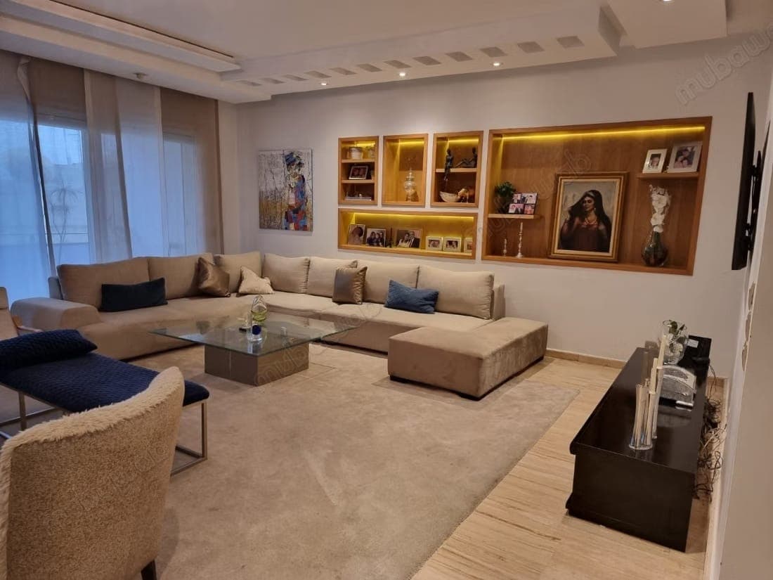 Appartement en location à Gauthier. Superficie 170 m². Parking et terrasse