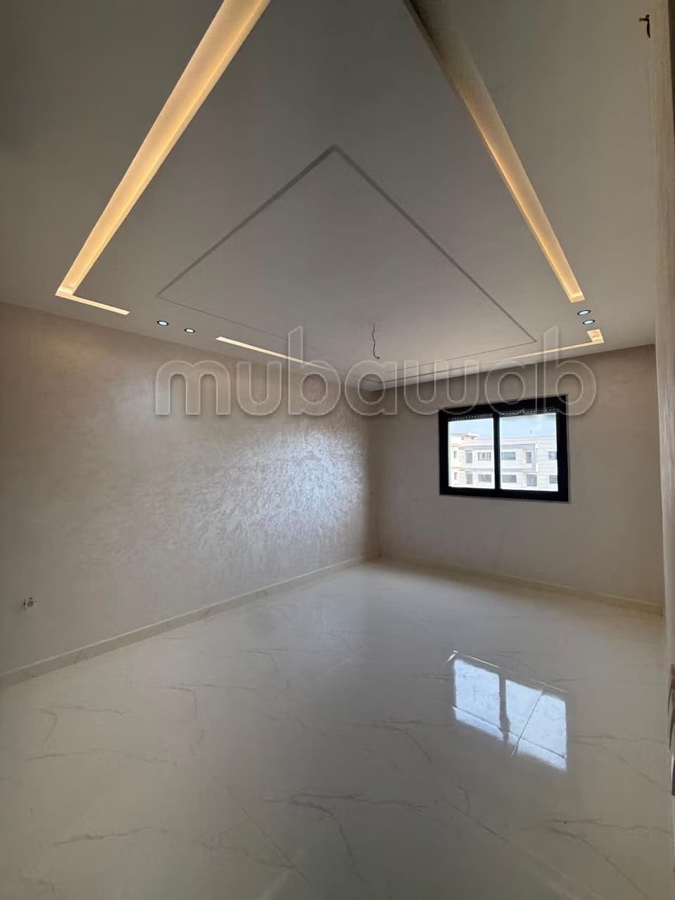 Bel appartement à vendre à Martil. Surface totale de 60 m². Ascenseur et balcon