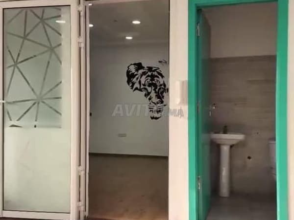 À LOUER – 3 BUREAUX À OULFA