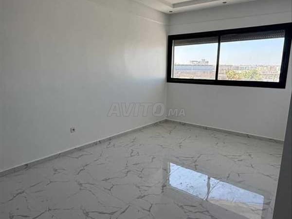 5003896-Venta Piso en Casablanca Ain Sebaa de 103 m²