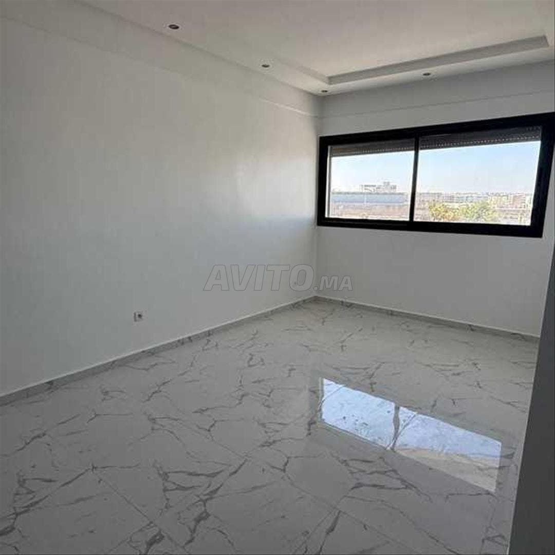 5003896-Venta Piso en Casablanca Ain Sebaa de 103 m²