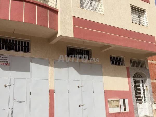 Local commercial à Kamilia 101 m²