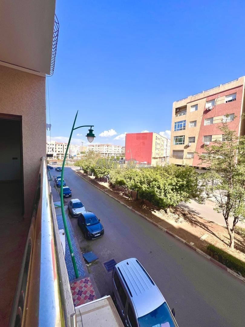 Appartement à vendre, premier étage, rue Farid Ansari, ascenseur