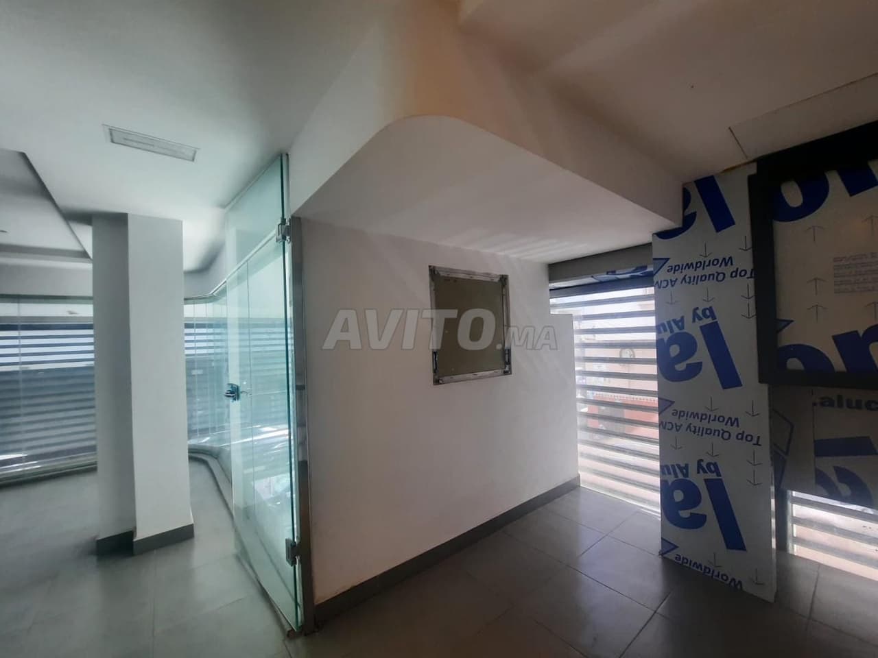 Negozio di 150 m² con ampia vetrina