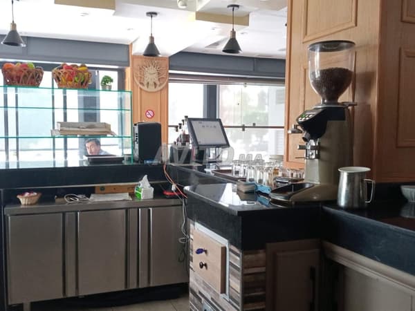 Café équipé à vendre à Fida