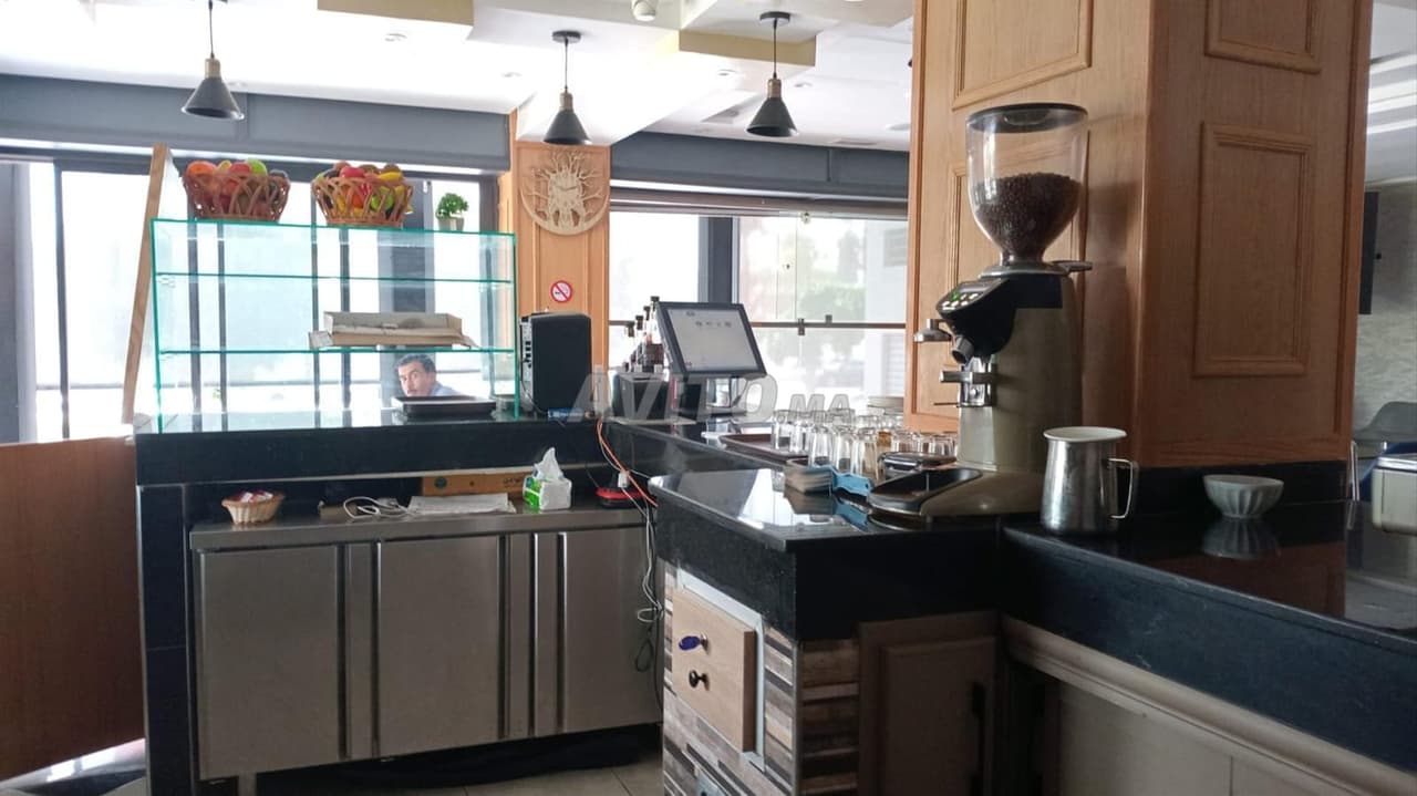 Café équipé à vendre à Fida