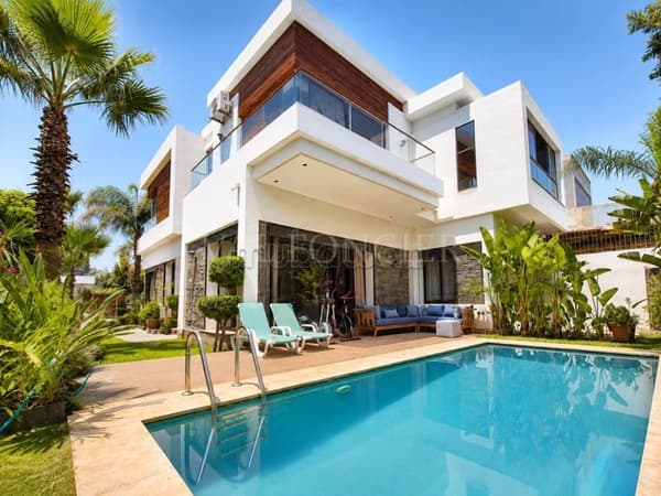 Magnificent Villa for Sale, 402m2, 4 Bedrooms with Pool, Bouskoura