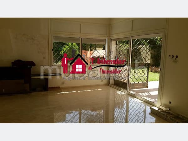 Villa de 625 m2 à l'oasis
