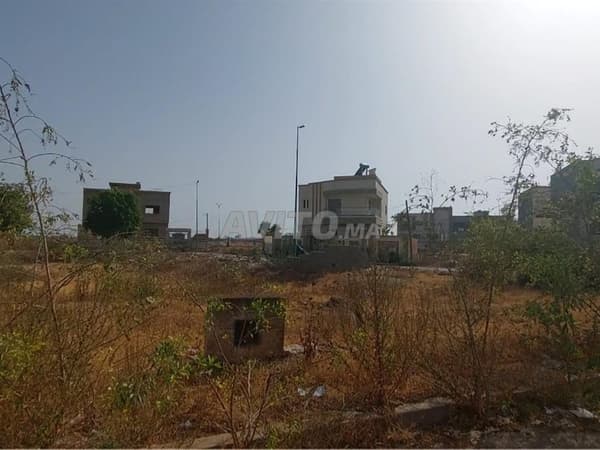 Terreno in vendita a Berrechid – 181 m², 2 fronti, zona villa
