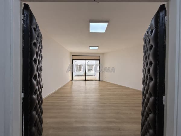 Appartement à usage de bureau à louer à Hassan