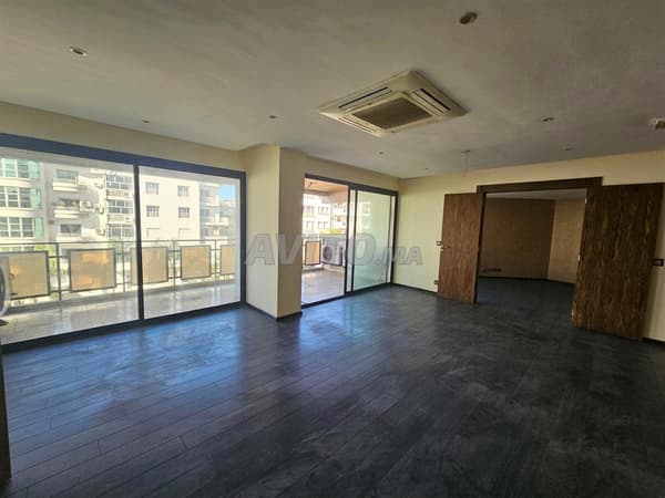 Plateau bureau 350 m² Racine Boulevard Al Massira
