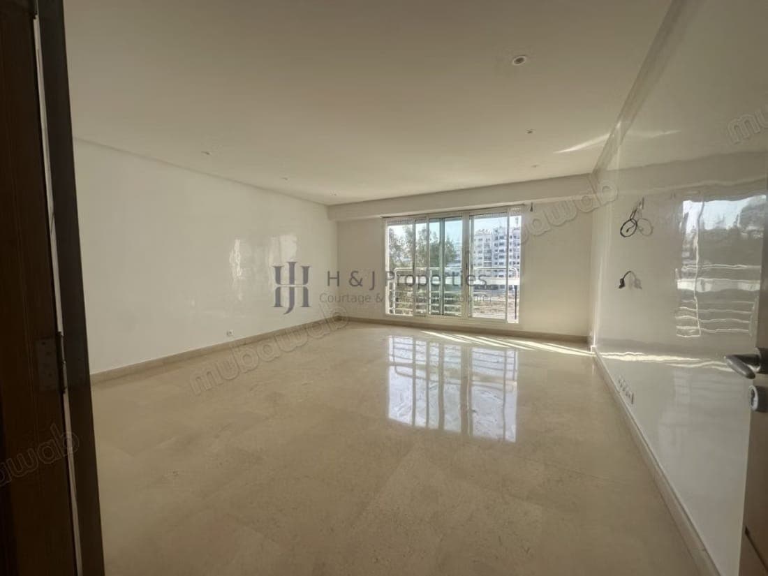 T3 vide 100m² – terrasse – résidence sécurisée