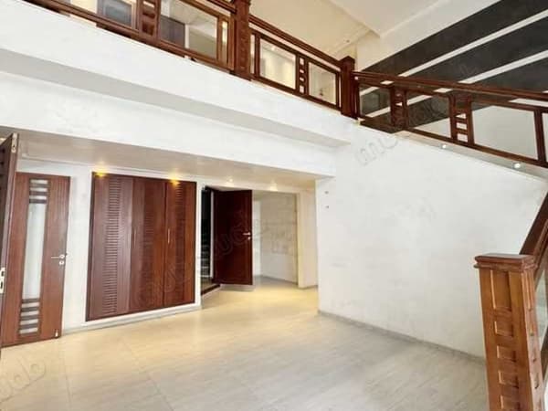 Local commercial à Vendre de 255.0 m² à Casablanca, Hopitaux