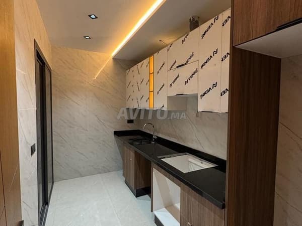 61 m² apartment with balcony, State aid, 5 minutes from the station
