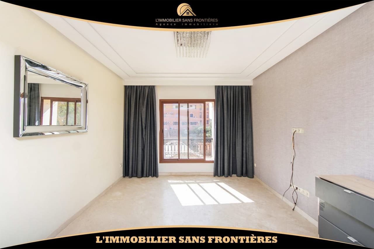 Appartement vide à vendre – Parking au sous-sol – Guéliz, Marrakech