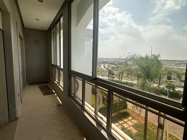 Apartment for rent 238 m² 3 bedrooms