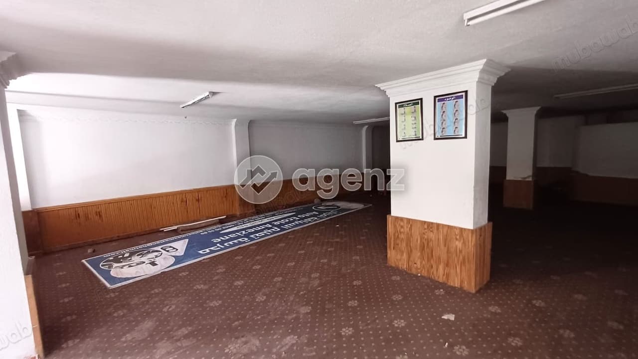 Commerce à vendre 176 m² Benkirane Tanger