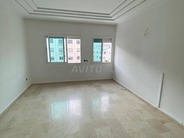 STUDIO MEUBLÉ À LOUER QUARTIER MAARIF