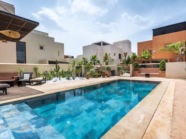 Al Maaden Villa 4 bedrooms furnished