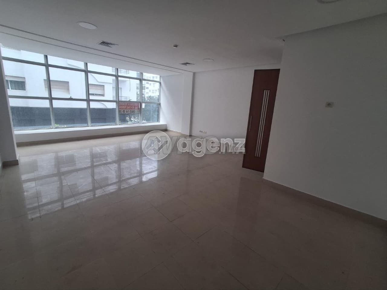 CMN-MA-2941 - Bureau à vendre à Bd Abdelmoumen