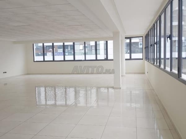 Bureau de 133 m² en location à Founty