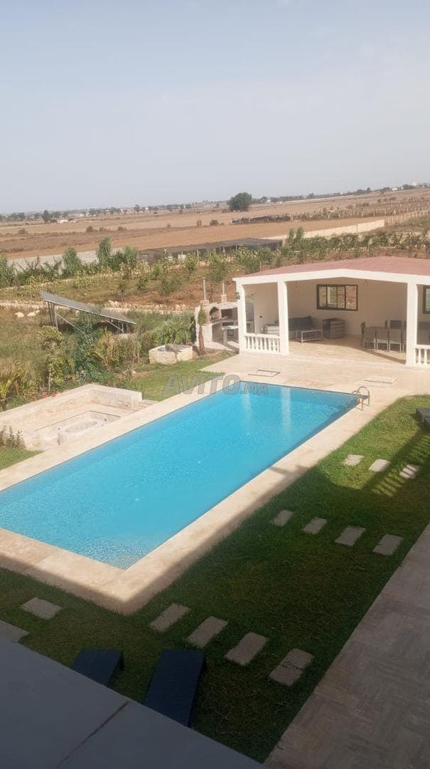 Superbe ferme entièrement équipée à vendre