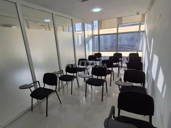 Plateau de bureau à louer