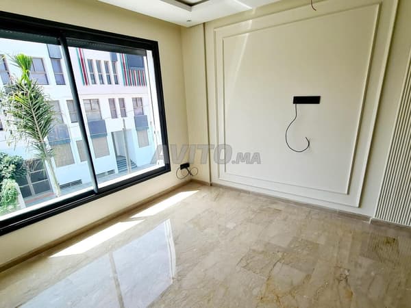 Studio for Rent 56 m² - France Ville