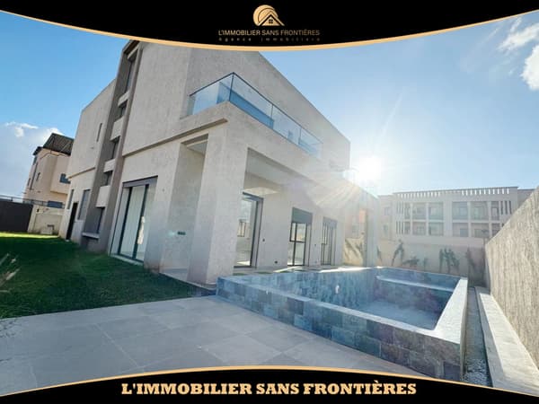 Neue Villa zu verkaufen an der Route d’Amizmiz, 500 m², Marrakech