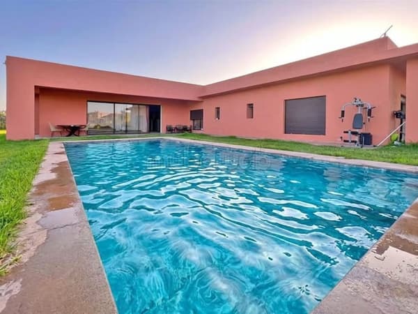 Villa privée 3 suites à louer à l'année