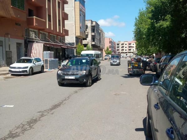 شقة بالطابق الثالث بإقامة الضحى مساحتها 57 متر مربع قرب محطة القطار
