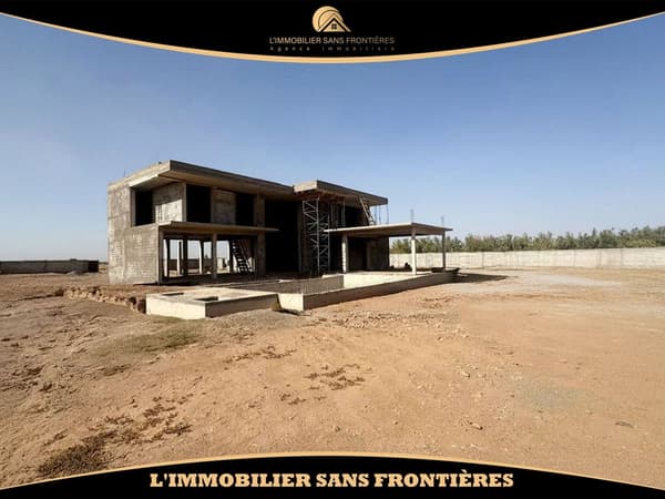Villa Semi Finie à vendre – Piscine privée – Sidi Abdellah Ghiat Km 20, Marrakech