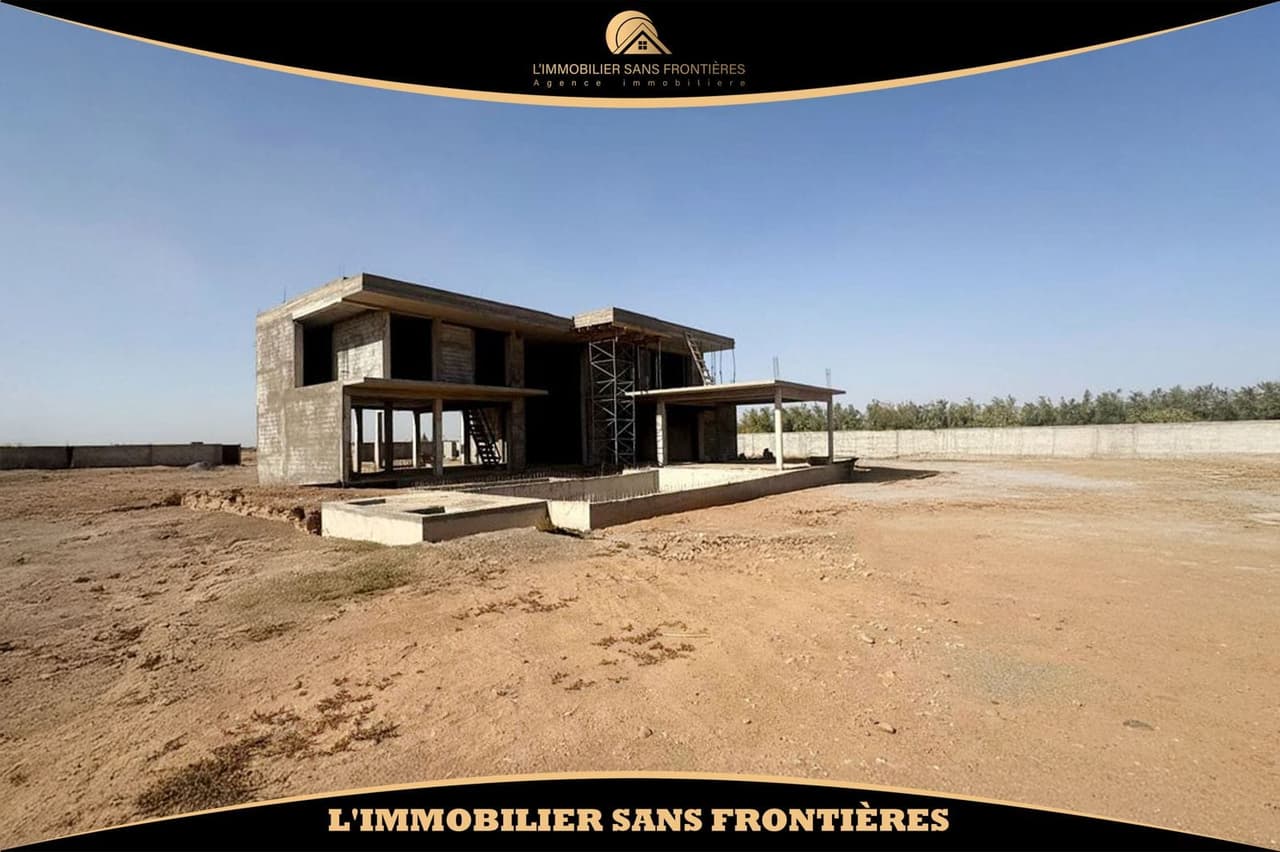 Semi-finished villa for sale – Private swimming pool – Sidi Abdellah Ghiat Km 20, Marrakech