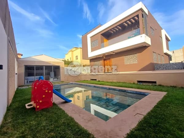 Villa à vendre 700 m², 6 chambres Targa Marrakech