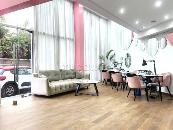 Local com Salon de Beauté café snack ou autre 120 m² Bd Anfa