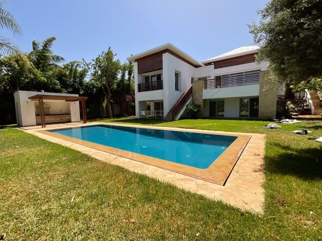 Villa front golf ville verte
