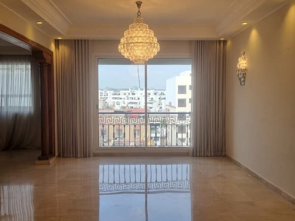 Bonito apartamento en alquiler de 180 m² Ghandi