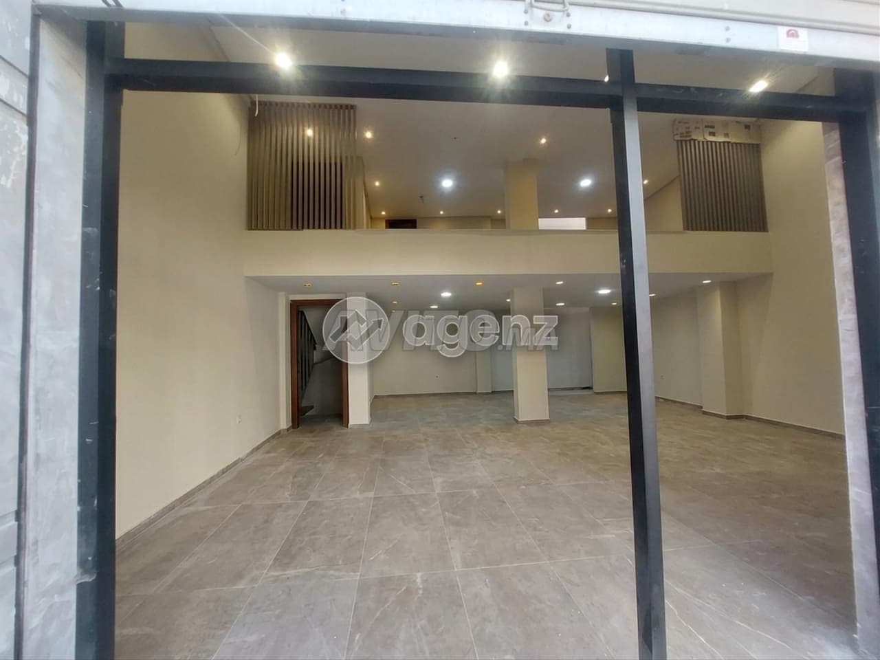CMN-HA-2202 - Locale commerciale in vendita nel lotto Ya...