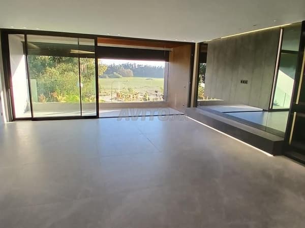 Appartement piscine et salle de fitness