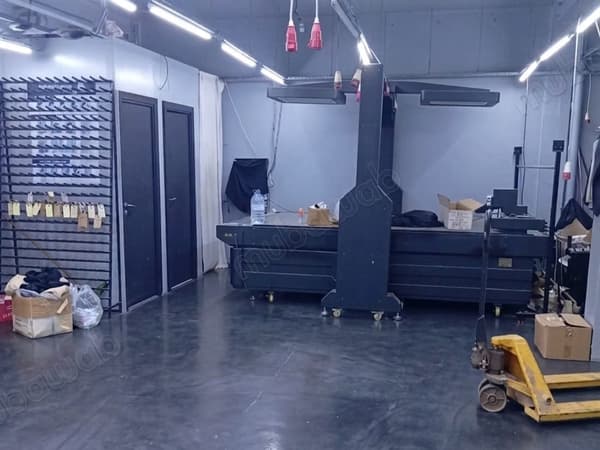 Local commercial en location à Hay Al Massar. Superficie 270 m²