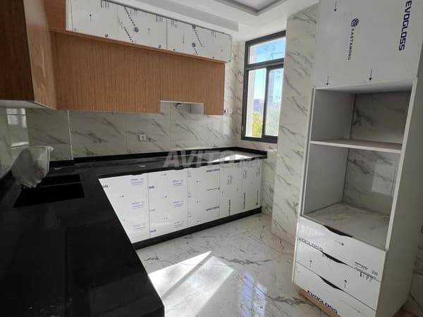 Appartement en sous-sol à prix incroyable quartier Bourmana