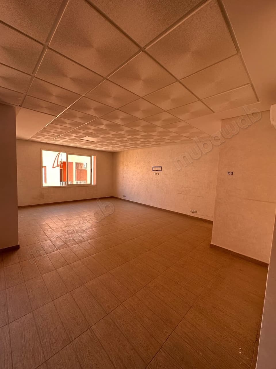 Location de bureaux à Guéliz. Superficie 85 m². Double vitrage et porte blindée