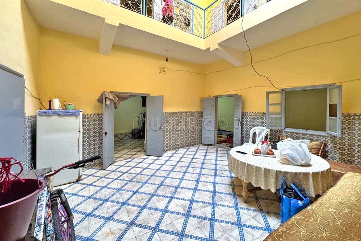 Haus im Riad-Stil zu verkaufen, leicht mit dem Auto erreichbar
