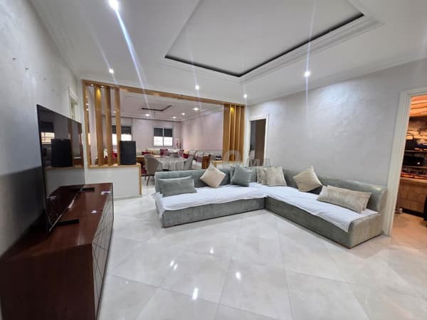 Joli appartement vide à louer à Mersultan