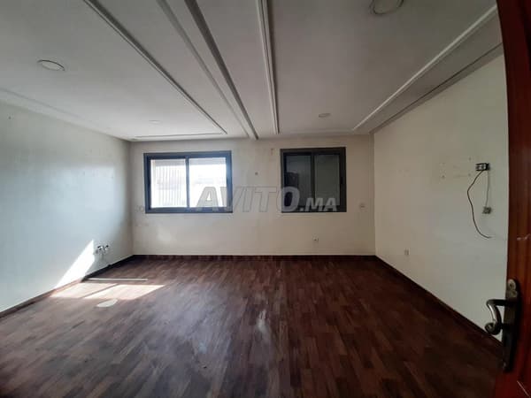 85 m² office at Bd Zoubir Oulfa