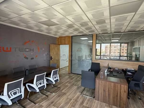 Bureau à Vendre de 103.0 m² à Marrakech, Quartier Industriel De Sidi Ghanem