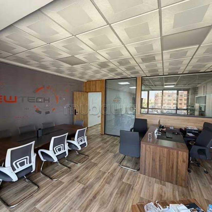 Bureau à Vendre de 103.0 m² à Marrakech, Quartier Industriel De Sidi Ghanem
