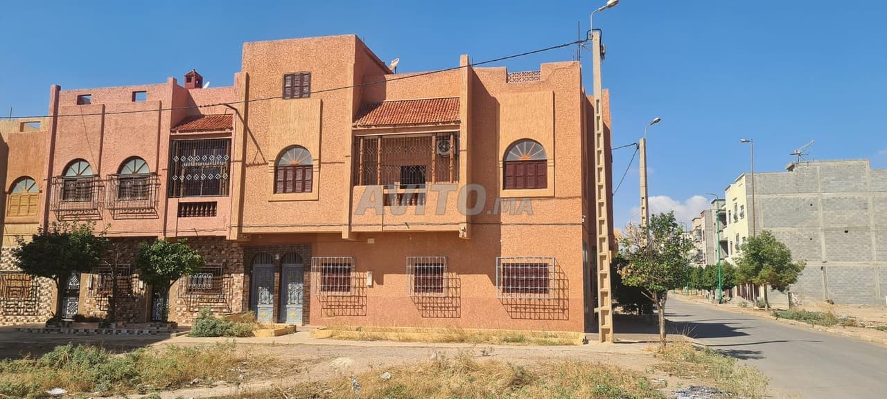 Maison titrée, 3 façades, toujours ensoleillée, quartier Zohour