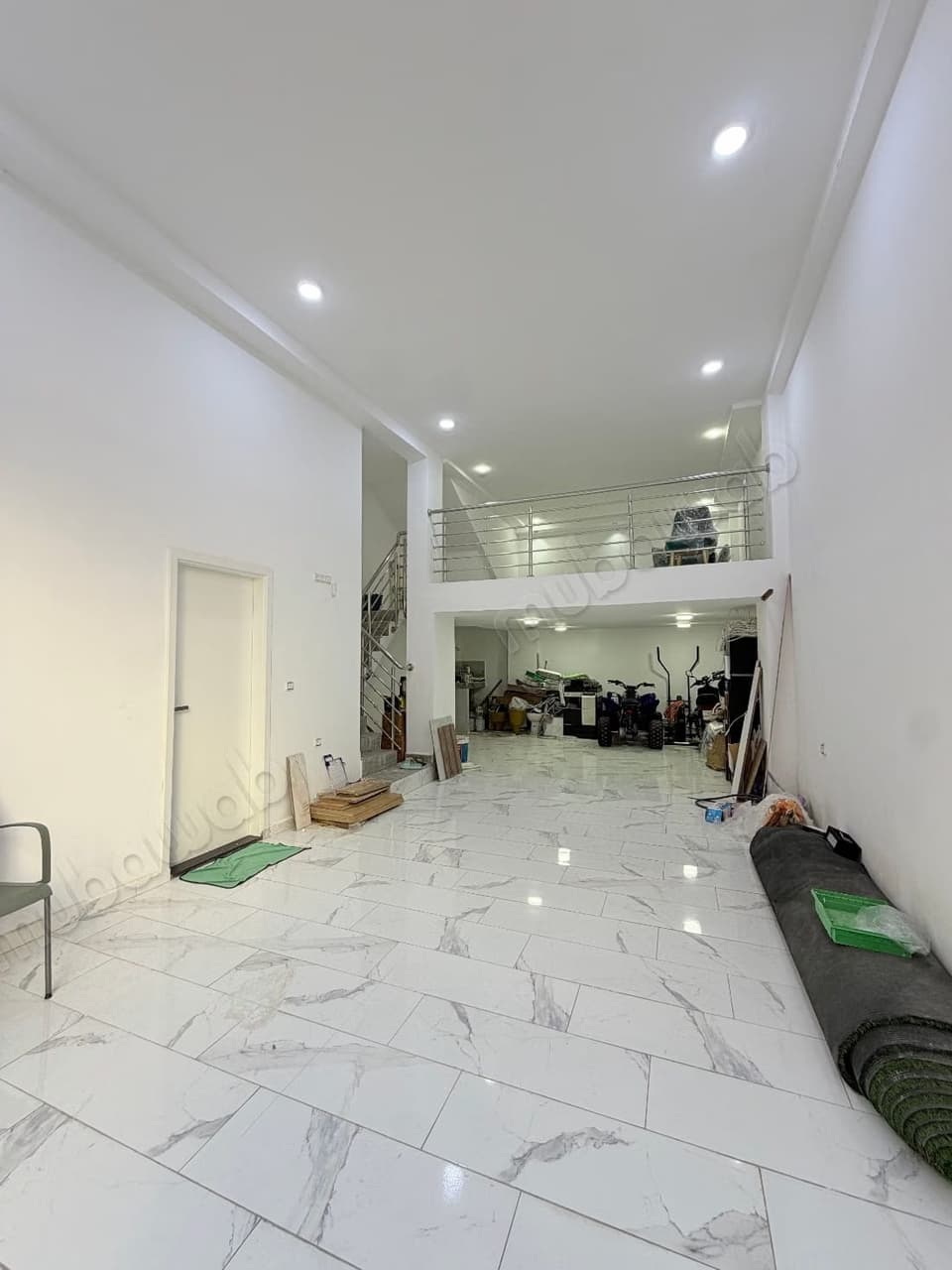 Schönes Gewerbelokal zur Miete in Tanja Balia. Gesamtfläche 70 m². Gesicherte Residenz
