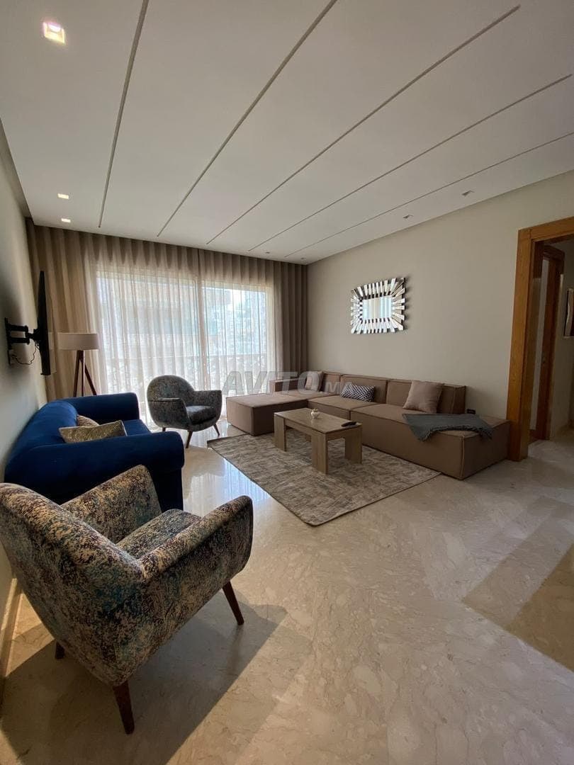 For rent: splendid 2-bedroom furnished apartment, CFC